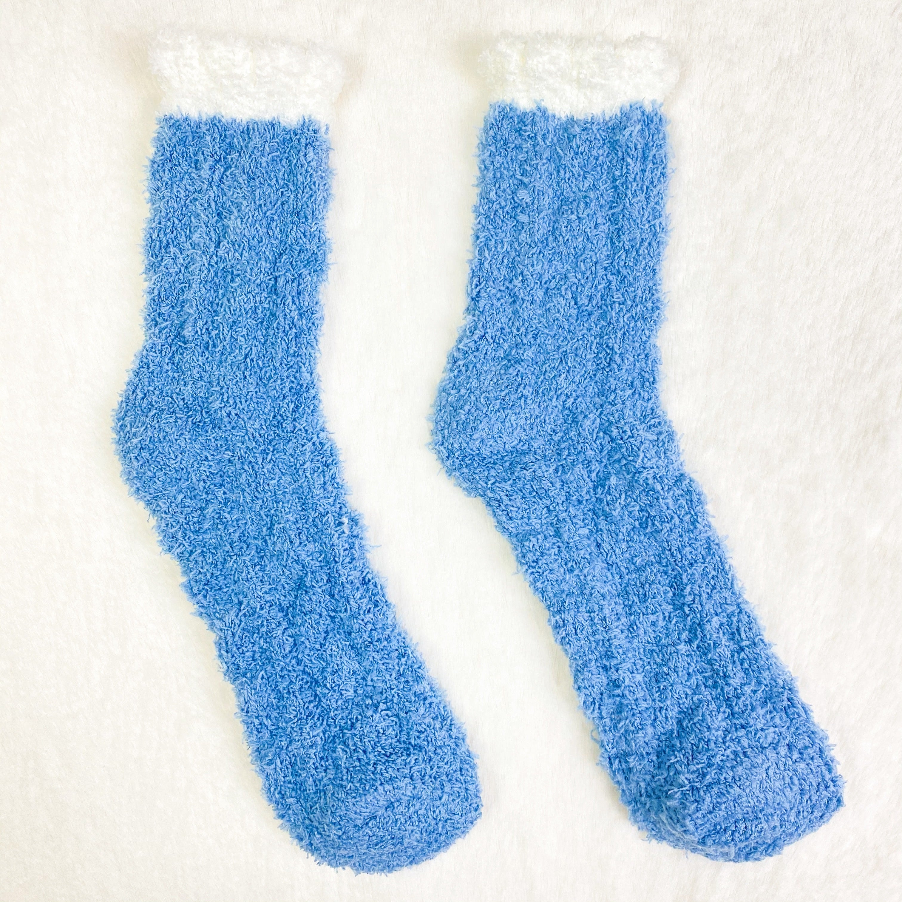 Aqua Blue Fluffy Socks – Lazy Dolphins